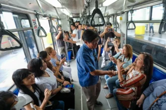 Marcos launches Pamilya Pass 1+3 Promo in NCR rails