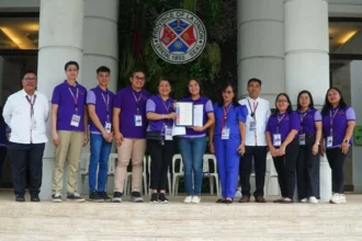 CSC awards collective negotiation agreement to La Union provincial government employees group