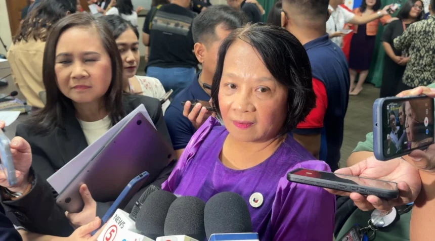 Castro gives a serious warning to 'Duterte's cult' in Senate