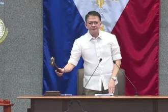 Escudero delivers lighthearted Sine Die speech; honors Senate’s work, camaraderie