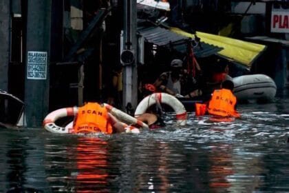 Floods hit Metro Manila streets after heavy rains – MMDA