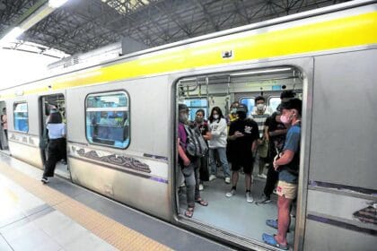 LRT-2 resumes full operations after technical problem