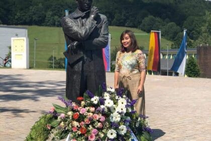 Legarda honors Dr. Jose Rizal, urges Filipinos to live by his ideals