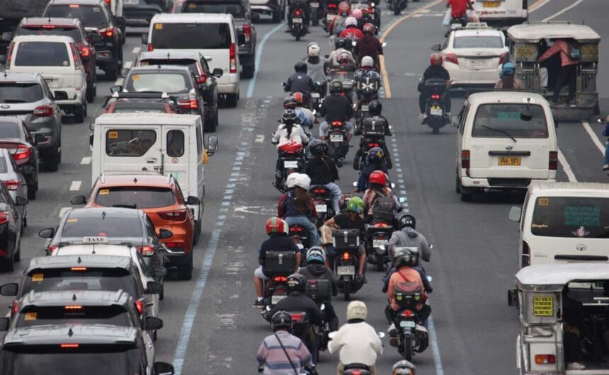 MMDA eyes shared bike-motorcycle lane on Commonwealth Ave