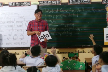 Marcos orders Cabinet secretaries to ensure well-resourced schools nationwide