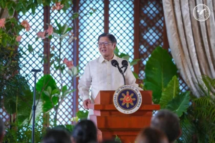 Marcos signs PH Agriculturists Act