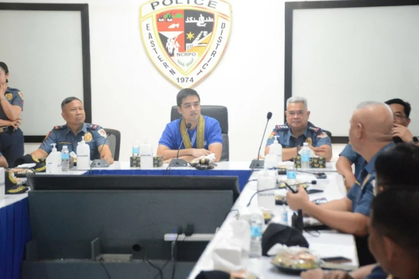 Mayor Vico backs PNP's 5-minute response plan