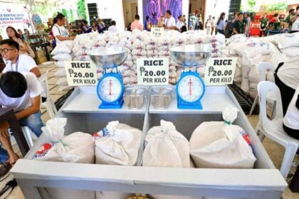 Sale of P20-a-kilo rice kicks off in Pulupandan, Negros Occidental