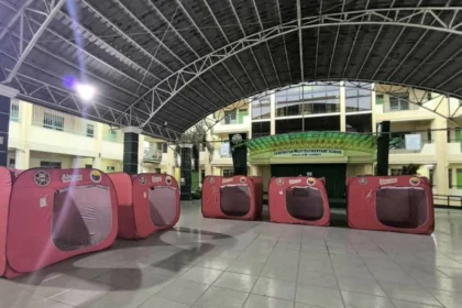 Valenzuela LGU provides initial aid to fire-affected families