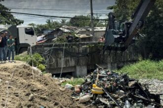 Bacolod mayor blames garbage-clogged waterways for city flooding