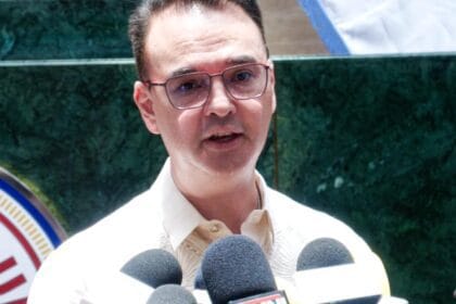 Cayetano bill seeks more financial aid for public school students
