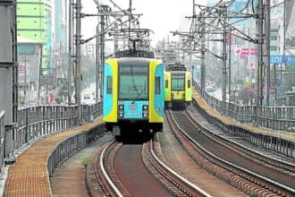 DOTr urged to set up student discount booths at LRT, MRT stations