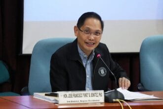 Focus on nat'l certificates, devolve tech-voc schools