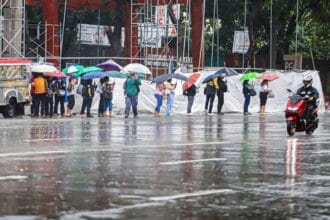 Habagat to continue bringing rains on Monday -- Pagasa