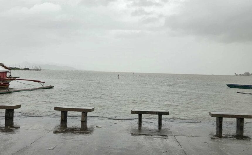 Laguna de Bay exceeds critical water level due to habagat