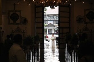 Love in the Time of Flood: A wedding at Barásoain