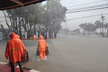 Orange rainfall warning up in Metro Manila, 7 Luzon provinces