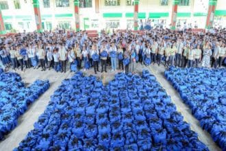 Rep. Leviste gives over 150,000 school bags to Batangas students
