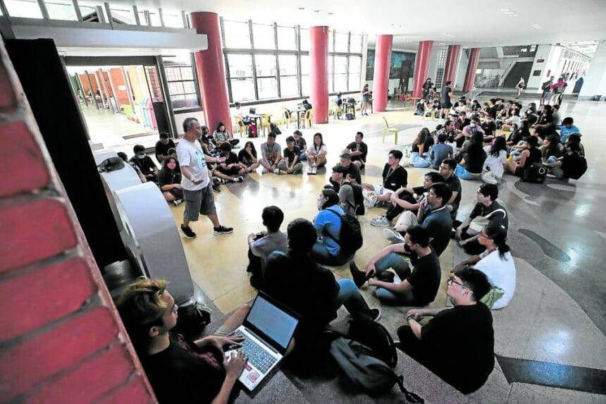 Senator files 3-year college education bill