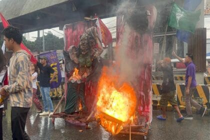 ‘ZomBBM,’ ‘Sara-nanggal’ effigies set ablaze