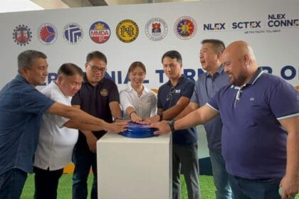 3 adaptive traffic lights activated along 3 Metro Manila roads