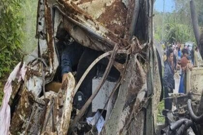 3 children among 4 dead as cement mixer truck crashes in Davao