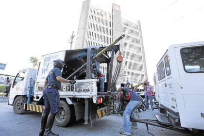 Commuters' group backs street parking ban in Metro Manila