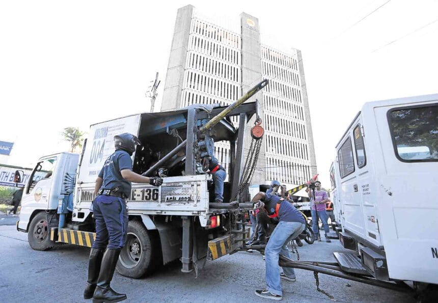 Commuters' group backs street parking ban in Metro Manila