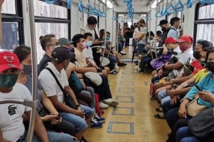 MRT-3 resumes operating at normal speed after glitch