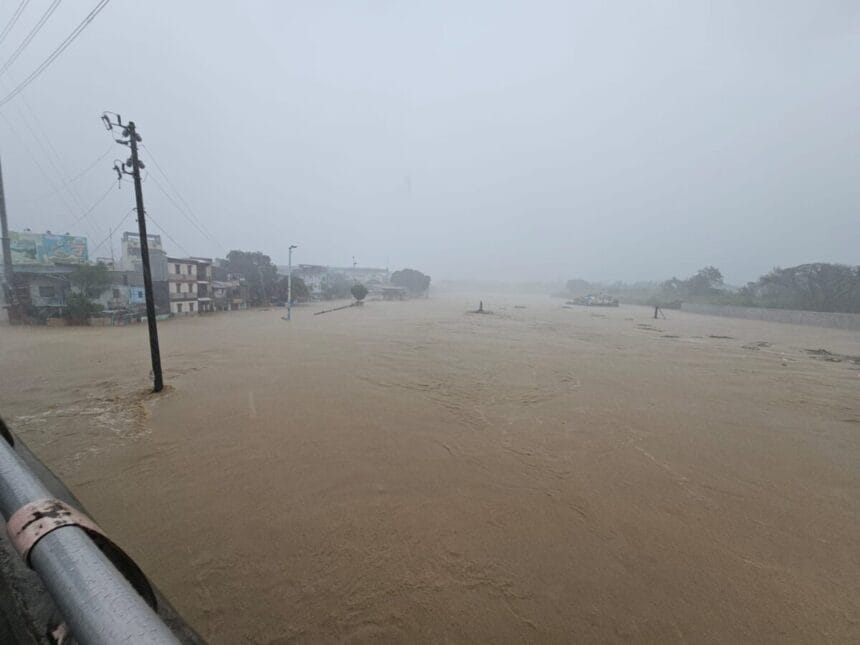 Marcos checks Pasig–Marikina River Channel Improvement Project