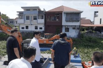 Marcos launches drainage clean-up drive in Metro Manila