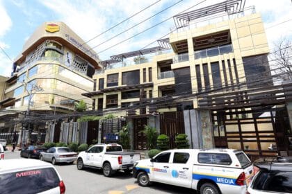 8 out of 12 luxury cars of Discayas have incomplete BOC records