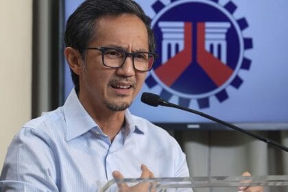 DPWH chief to flood control contractor: Just turn yourself in