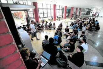 Solon sounds alarm on PH's 40% college dropout rate