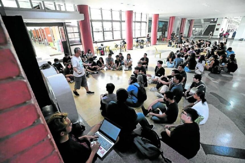 Solon sounds alarm on PH's 40% college dropout rate